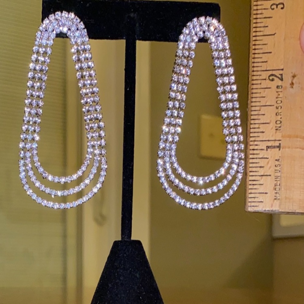 Earrings Sparkling  Crystal Gold tone Drop